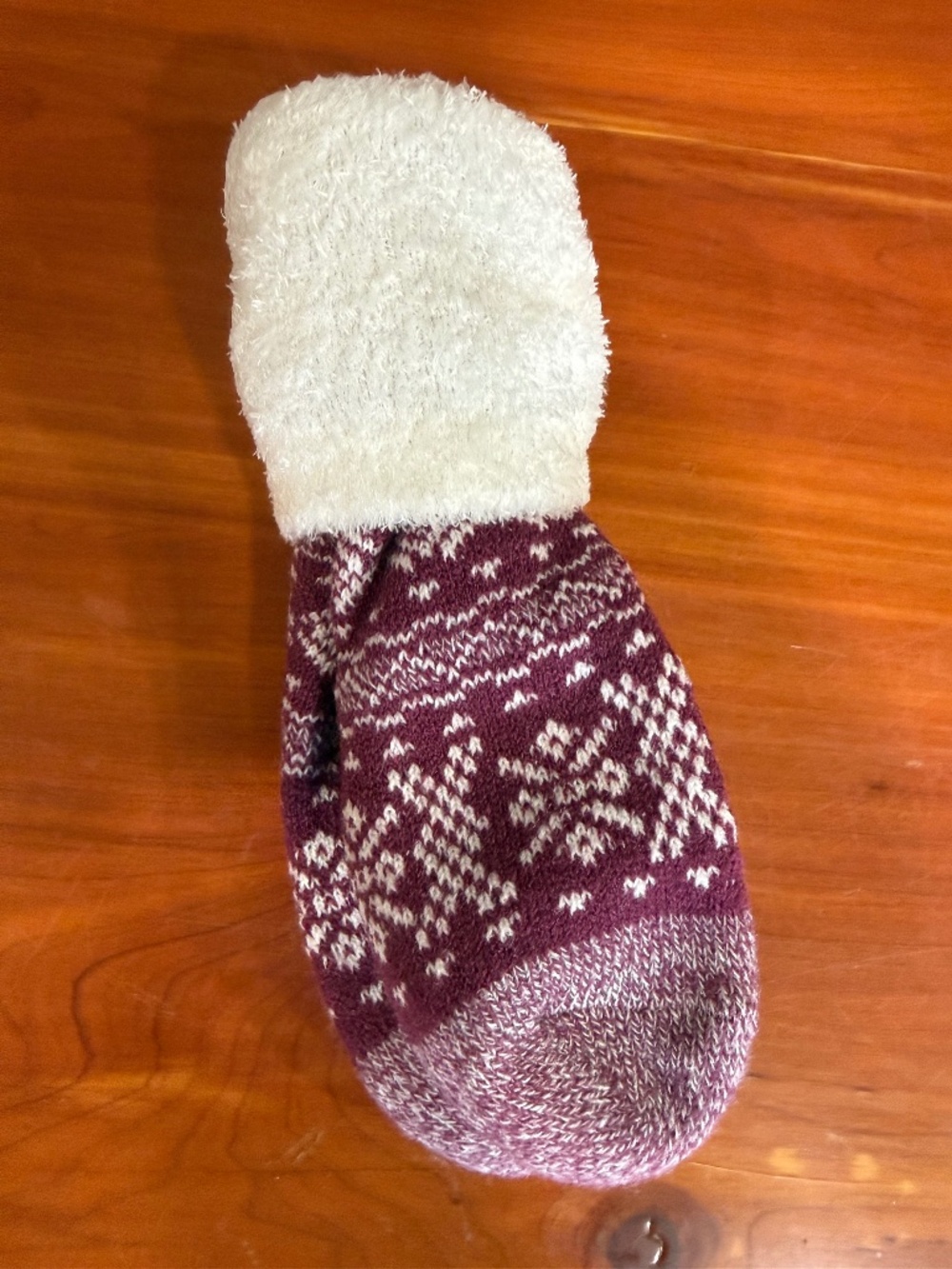 Musk Luks slipper socks NWOT